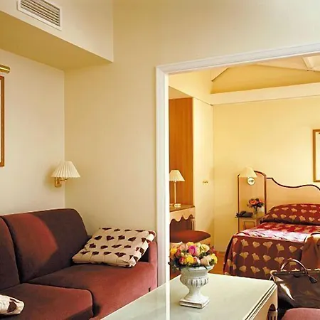 Unic Renoir Saint-germain Hotel Parigi