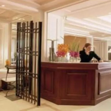 Hotel Unic Renoir Saint-germain