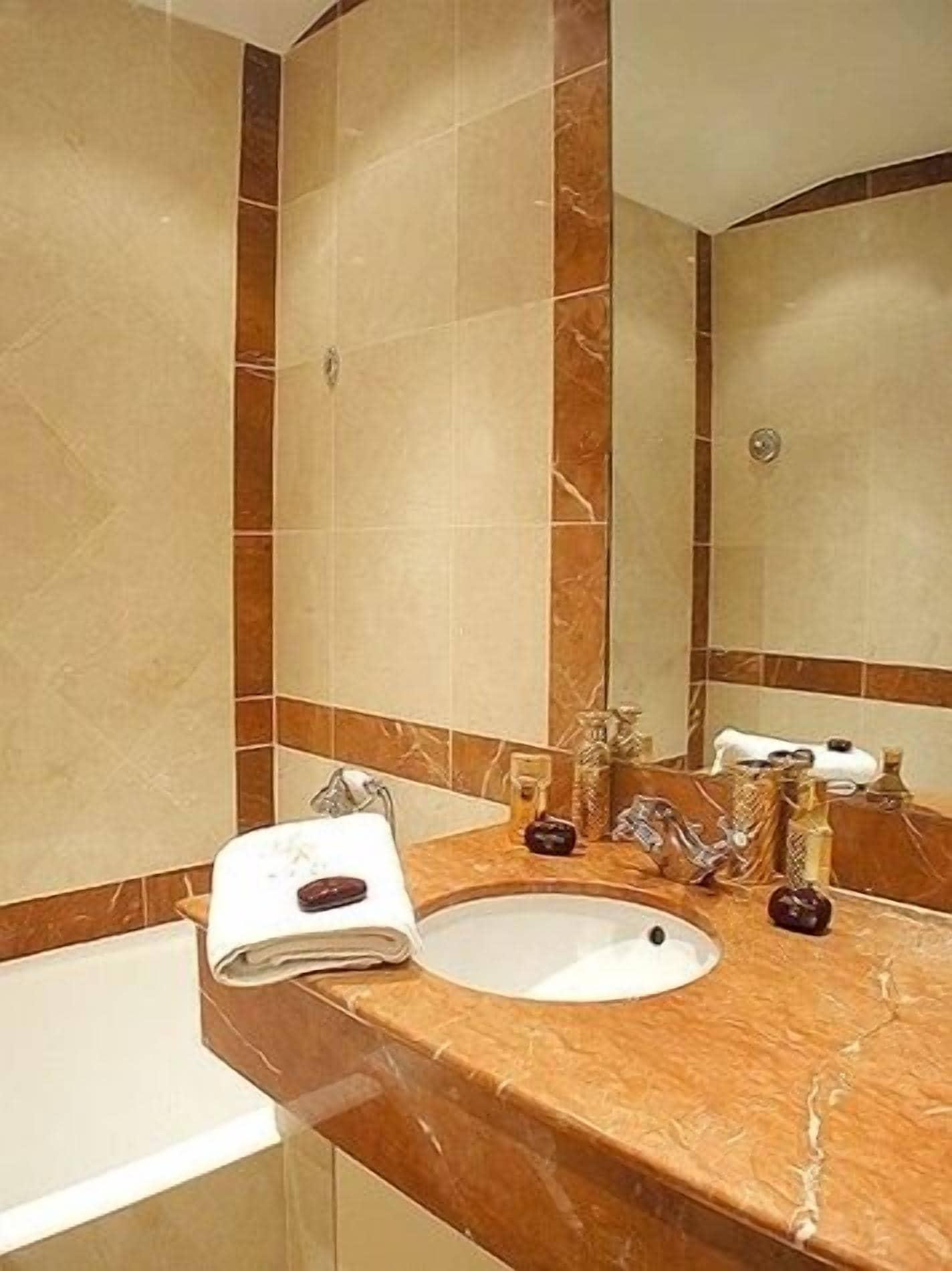 Unic Renoir Saint-germain 3*