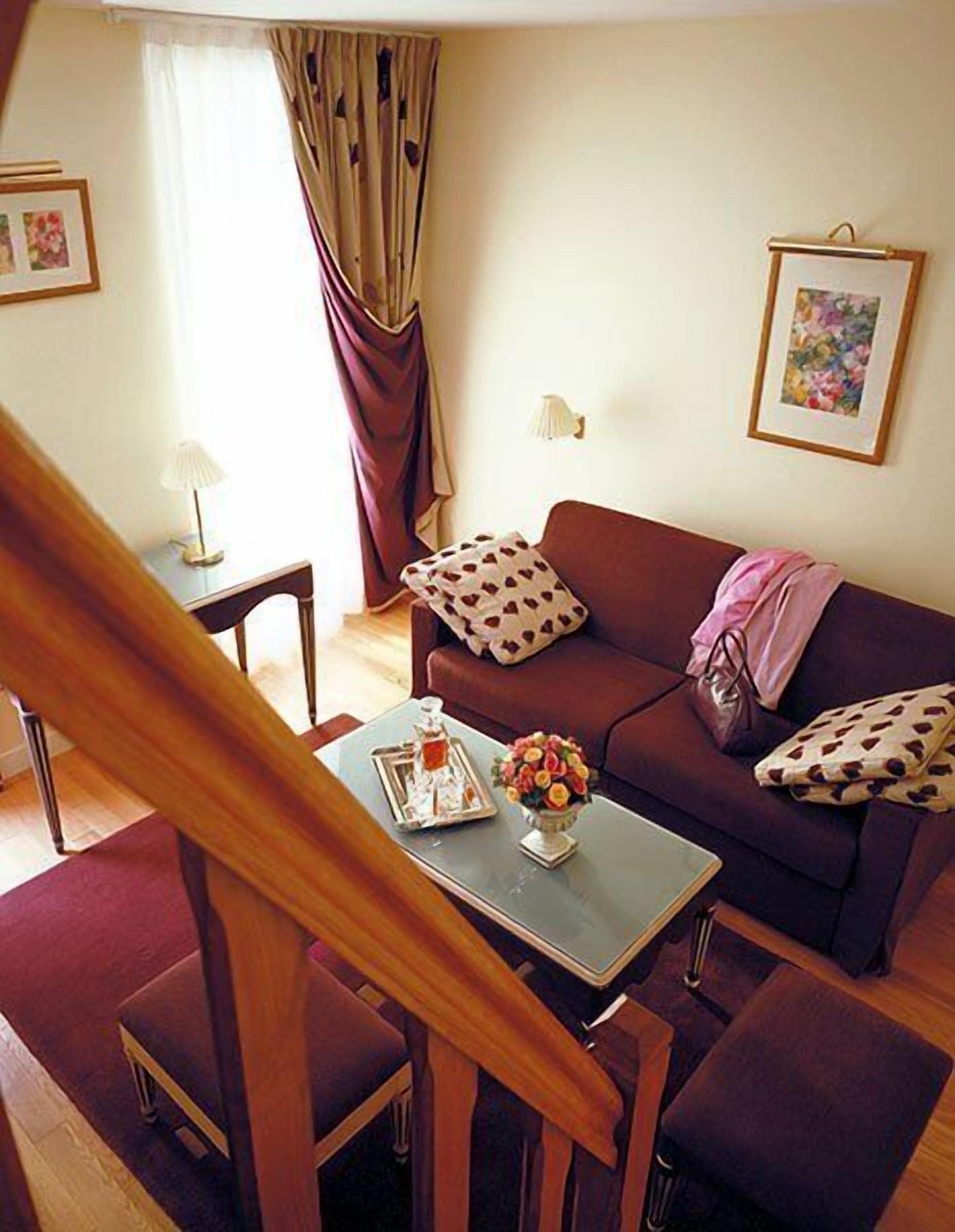 Hotel Unic Renoir Saint-germain Paris